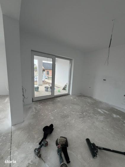 Casă cu 4 camere în Oarda