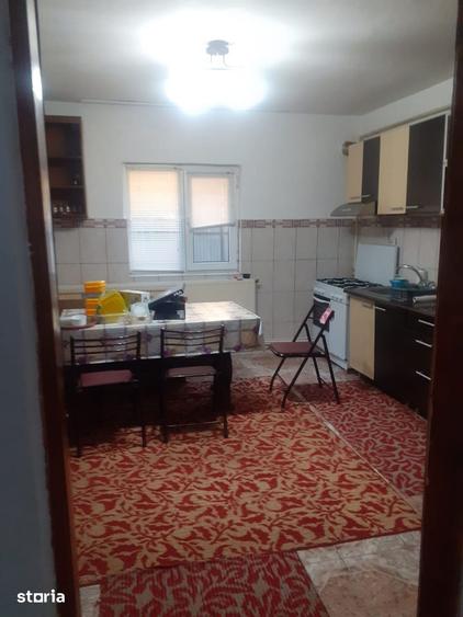 Casă cu 5 camere cu Teren 500 Mp în Central
