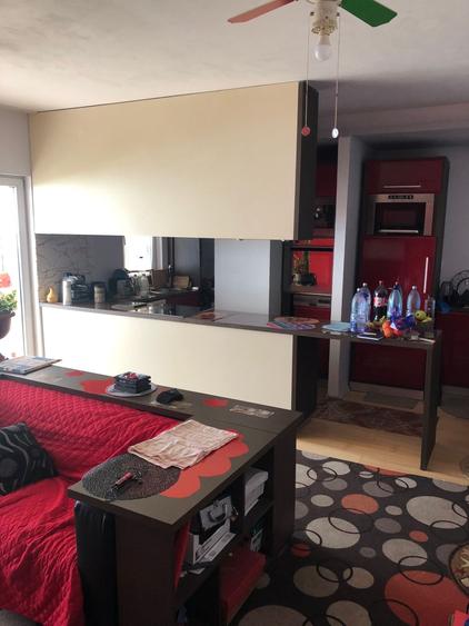 Apartament cu 3 camere, mobilat în Zorilor