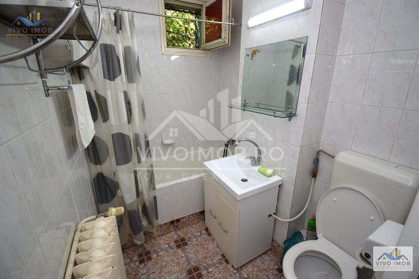 Apartament cu 3 camere semidecomandat în Titan