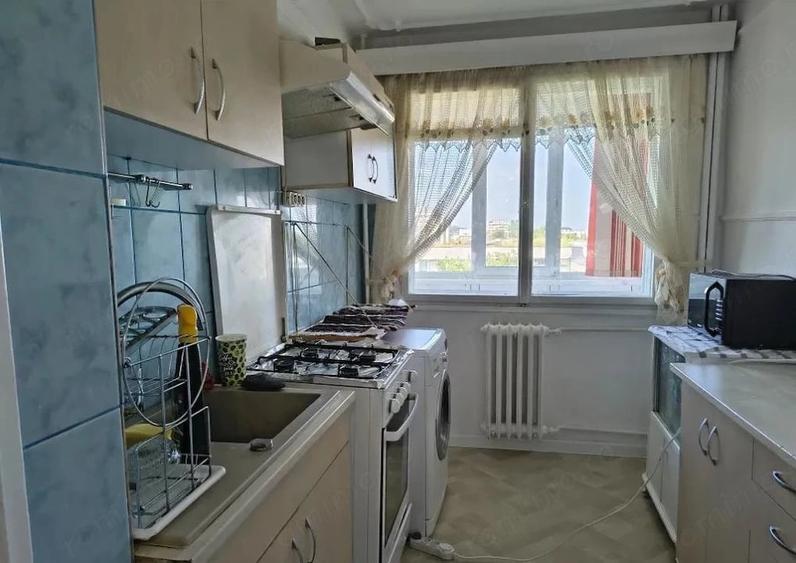 Apartament cu 2 camere semidecomandat în Filiași