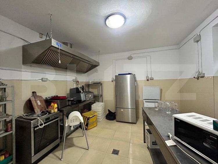Spațiu comercial, de 120 mp, în Salva