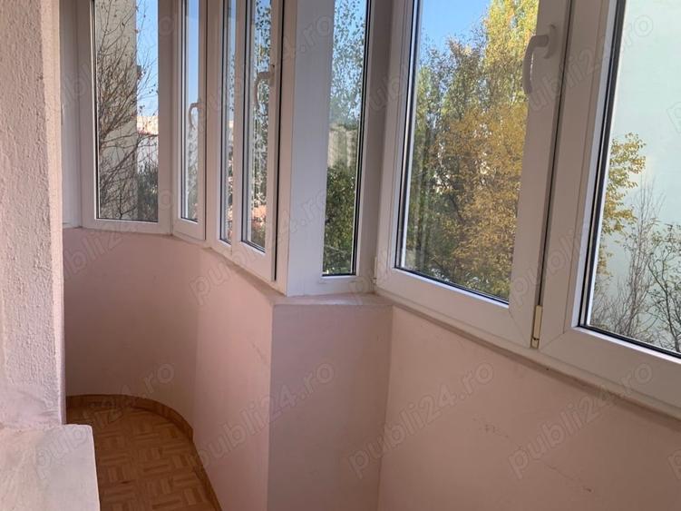 Garsonieră decomandată în Vitan