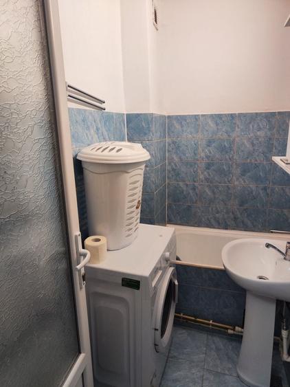 Garsonieră decomandată în 9 Mai