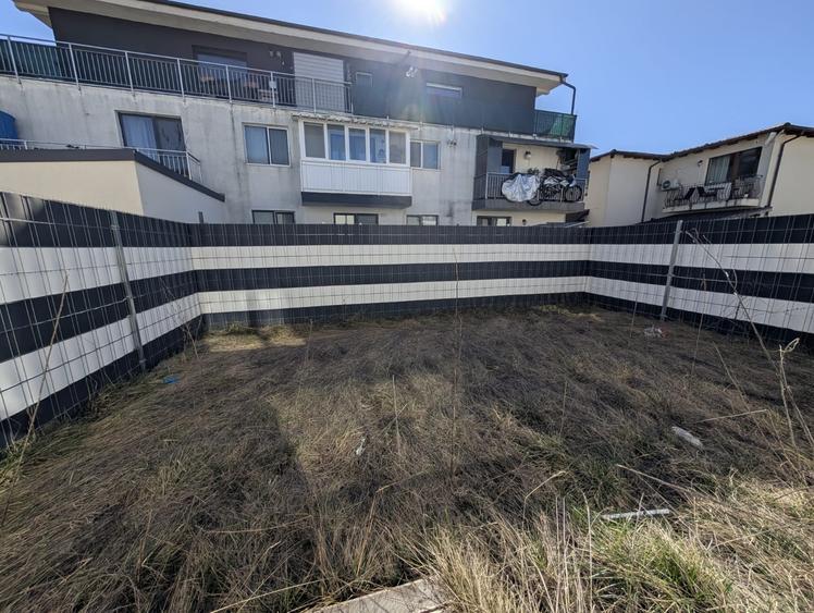 Casă individuală cu 4 camere cu Canalizare în Florești