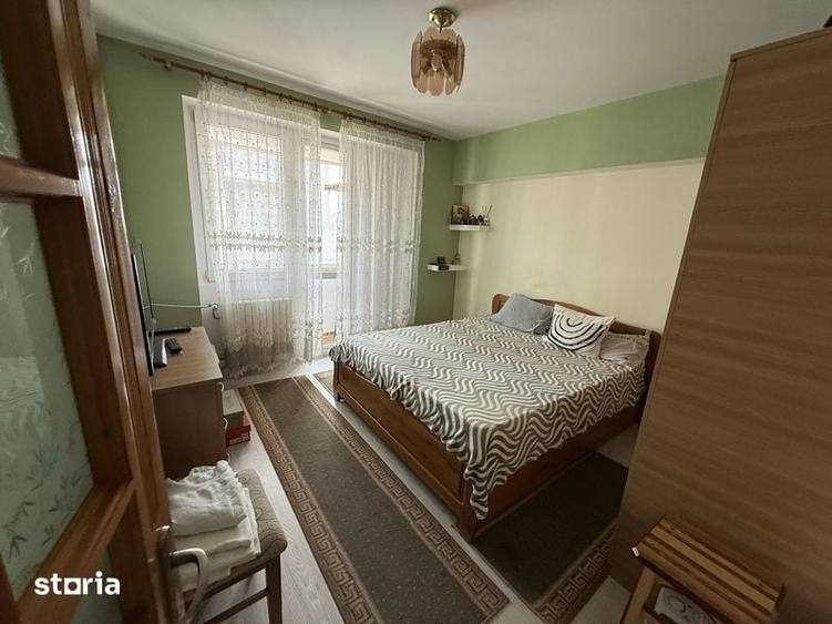 Apartament cu 3 camere decomandat în Lacul Tei