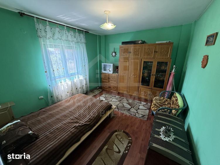 Casă cu 5 camere cu Teren 1039 Mp în Rovine