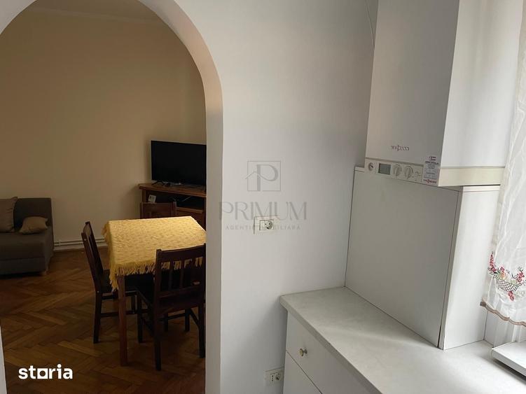 Apartament cu 3 camere decomandat în Medicină