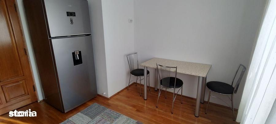Apartament cu 3 camere decomandat în Nerva Traian
