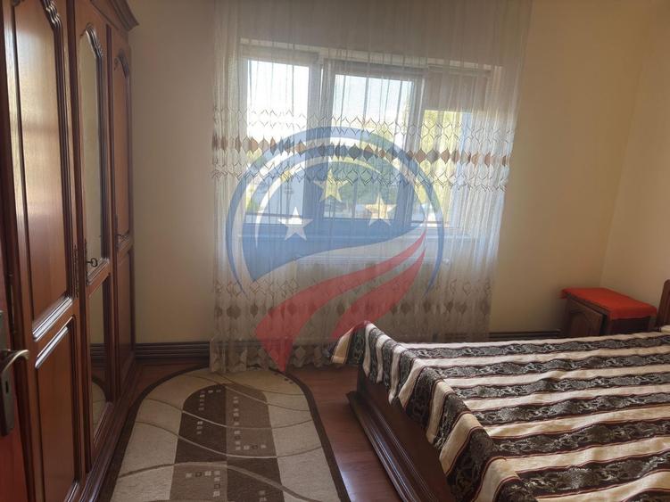 Apartament cu 2 camere semidecomandat în 1 Mai