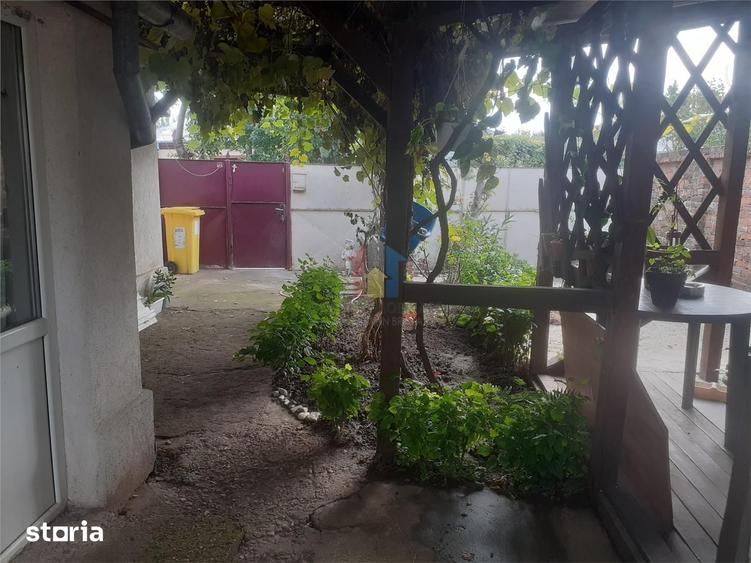 Casă cu 3 camere cu Teren 352 Mp în Chercea