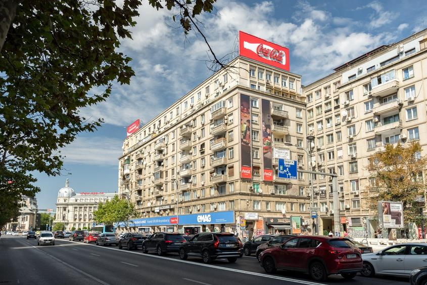 Apartament cu 2 camere semidecomandat în P-ța Romană