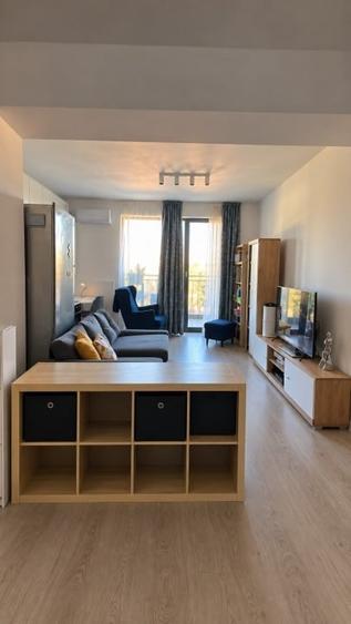Apartament cu 3 camere decomandat, mobilat în Străulești