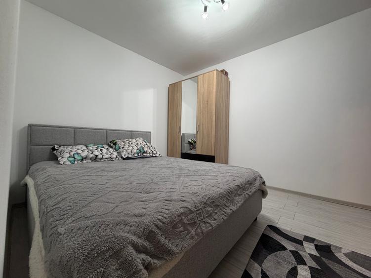 Apartament cu 3 camere nedecomandat în Șagului