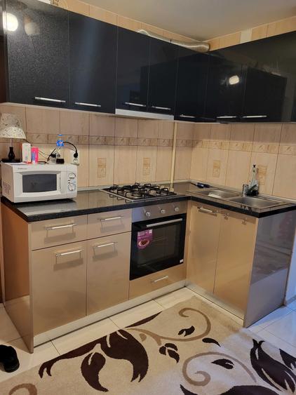 Apartament cu 2 camere decomandat în Steaua