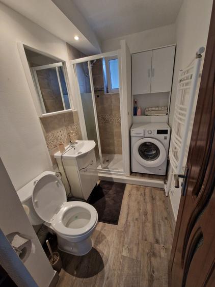 Apartament cu 2 camere decomandat în Preajba Mare