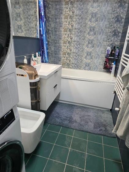 Apartament cu 2 camere decomandat, mobilat în Central