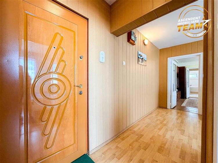 Apartament cu 3 camere nedecomandat în Gării