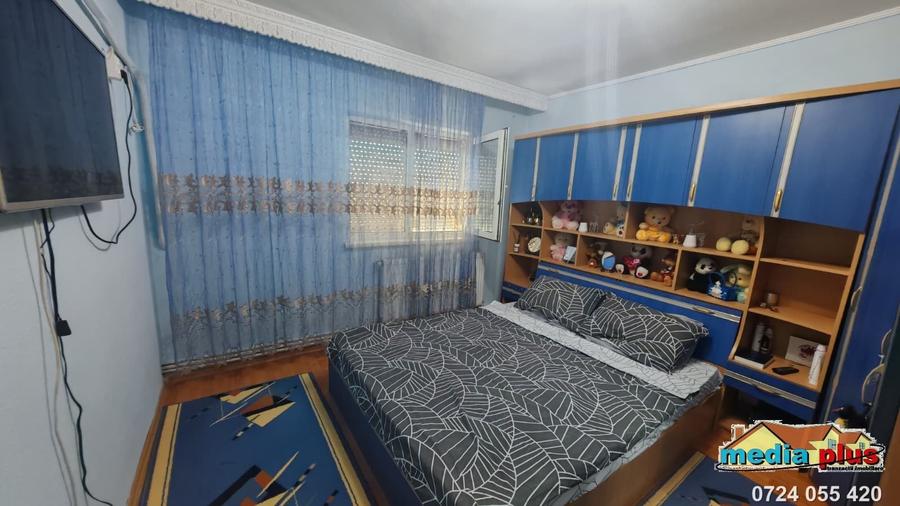 Apartament cu 2 camere decomandat în Micro 39