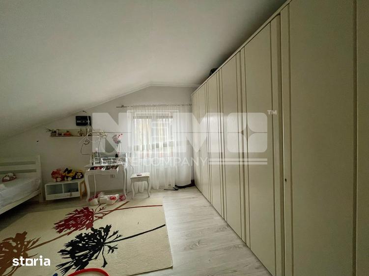 Casă cu 5 camere cu Teren 581 Mp în Vicovu de Sus