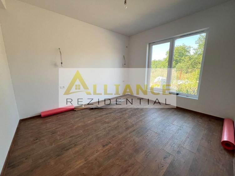 Casa Individuala - 4 camere - 400 M de STV - 13