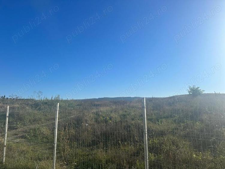 Teren de 11100 mp, în Sopor
