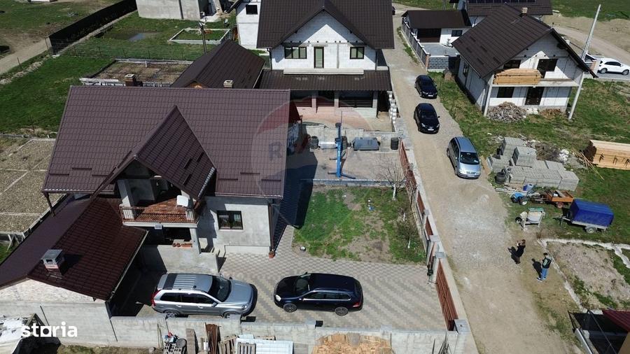 Casă cu 4 camere în Central
