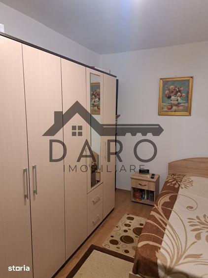 Apartament cu 3 camere semidecomandat în Dâmbu Pietros