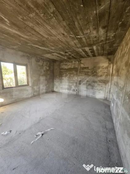 Casă cu 7 camere cu Teren 523 Mp în Central