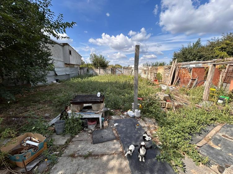 Teren Construcții intravilan de 569 mp, în Chercea
