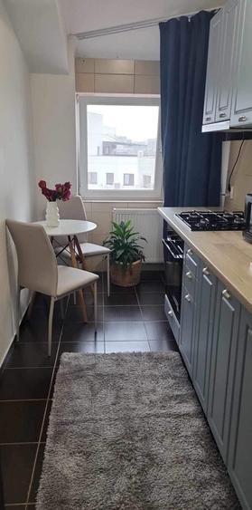 Apartament cu 2 camere semidecomandat în Șcheia