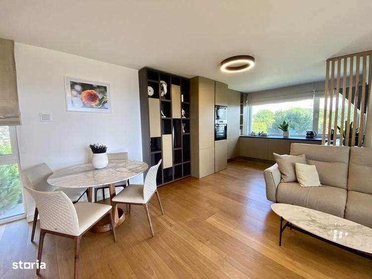 Apartament cu 3 camere semidecomandat în Ciupercenii Noi