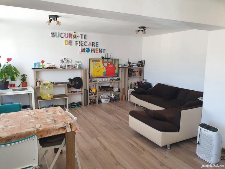 Apartament cu 3 camere decomandat în Bumbești-Jiu