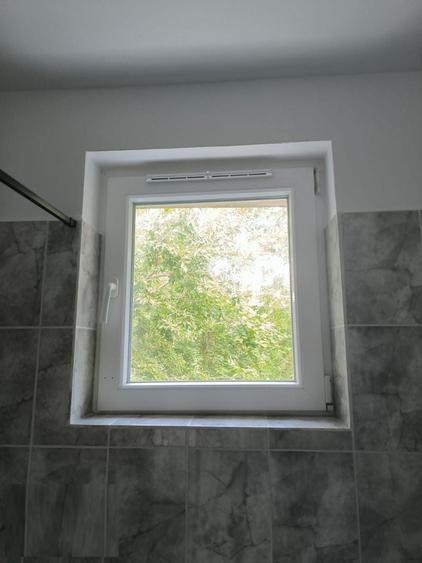 Apartament cu 3 camere semidecomandat în Alexandru Obregia