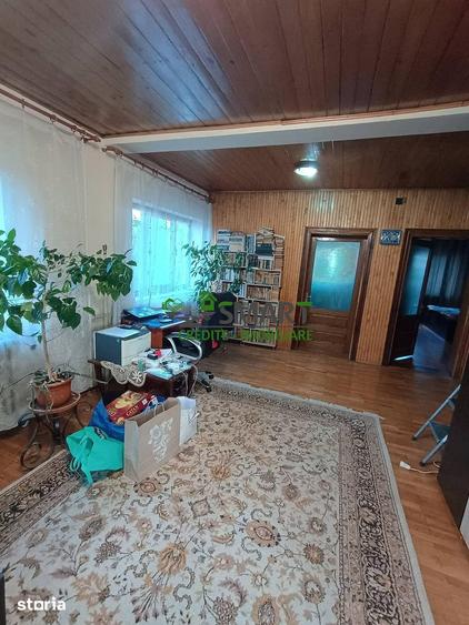Casă cu 5 camere cu Teren 220 Mp în Orașul Vechi