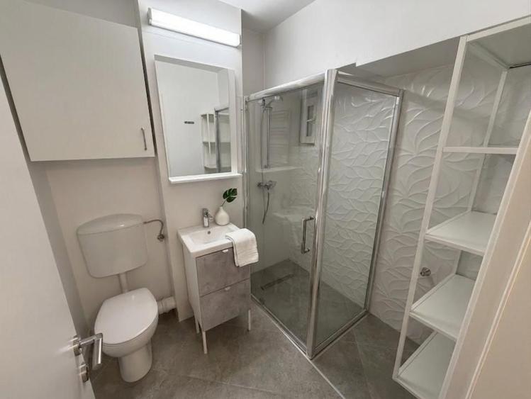 Apartament cu 2 camere decomandat în Obor