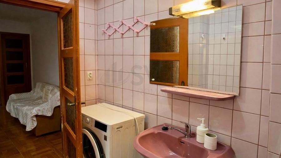 Apartament cu 2 camere decomandat, mobilat în P-ța Romană