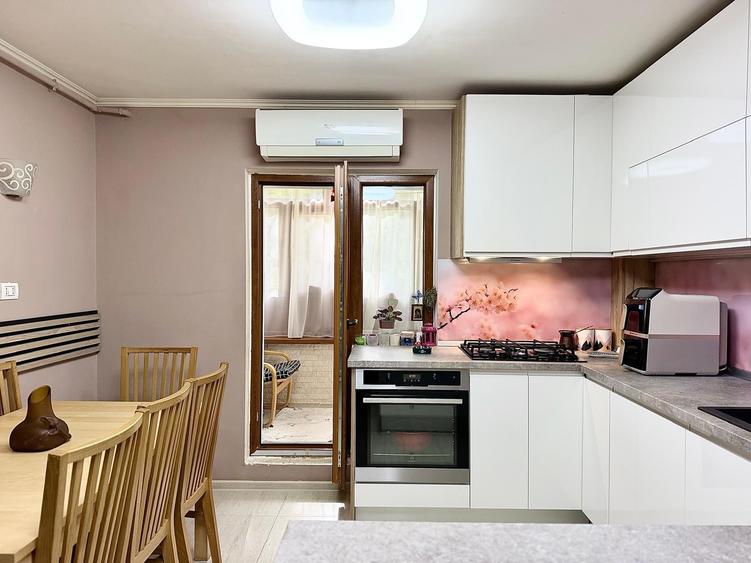 Apartament cu 4 camere decomandat în Berceni