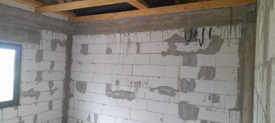 Casă cu 3 camere în Izvor