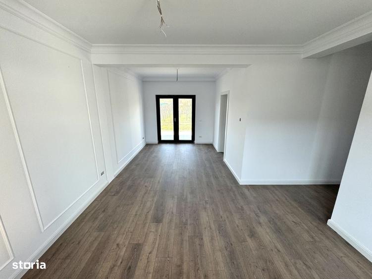 Casă cu 4 camere în Breazu