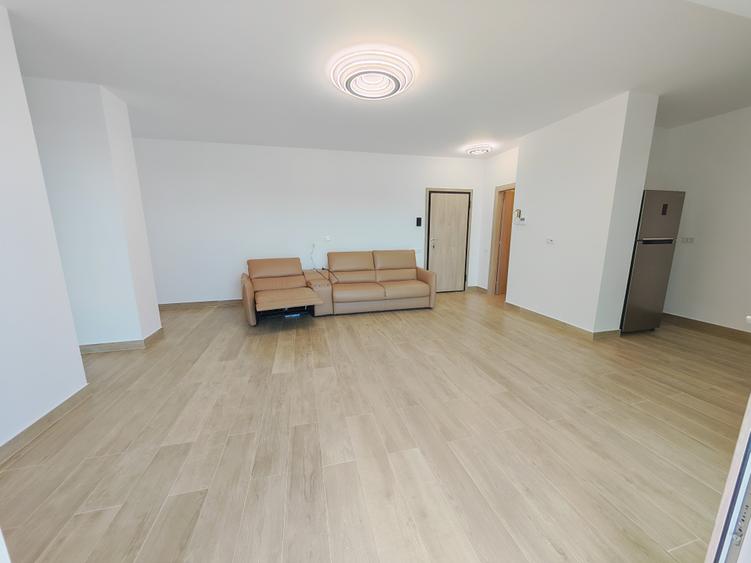 Apartament cu 2 camere decomandat în Sud