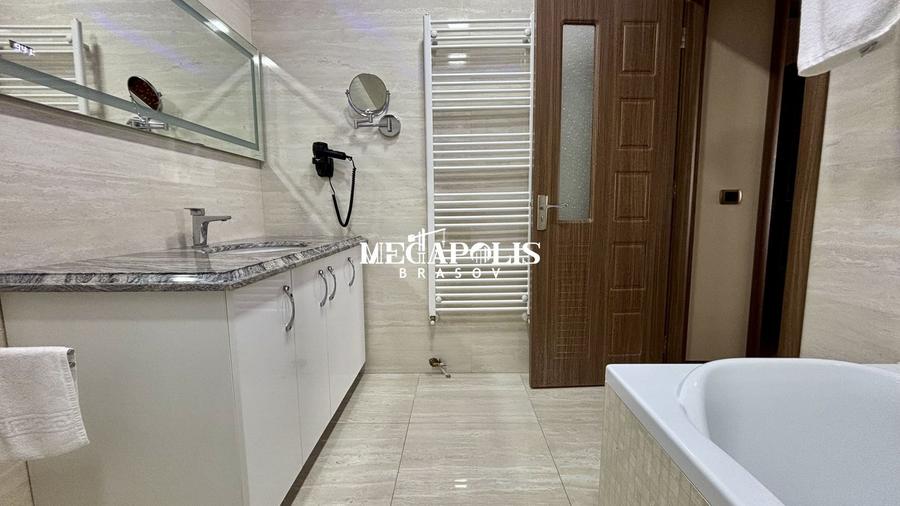 Apartament cu 4 camere în Tractorul