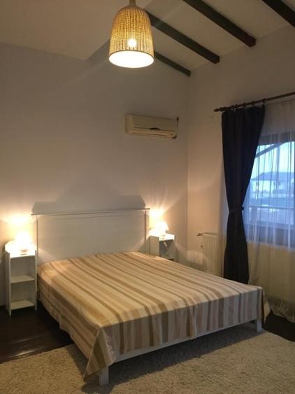 Casă individuală cu 4 camere cu Teren 500 Mp în Central