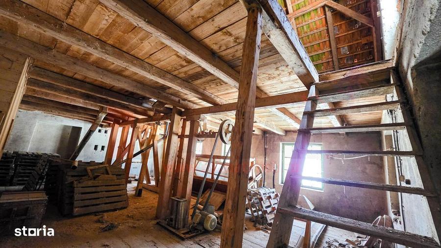 Casă cu Teren 443 Mp în Poiana Sibiului