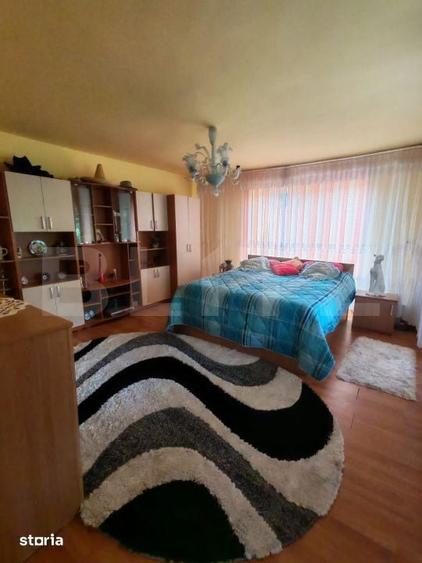 Casă cu 5 camere cu Teren 5000 Mp în Monor