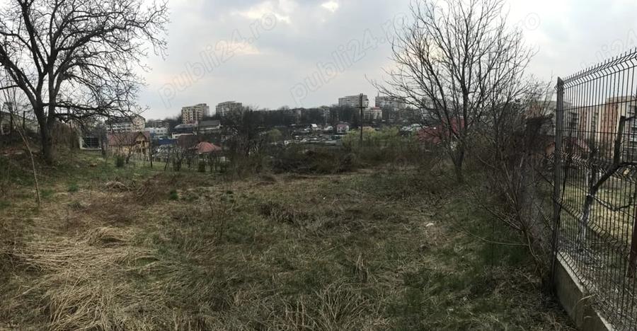 Teren de 1043 mp, în Tătărași