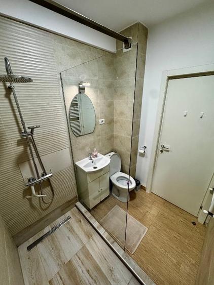 Apartament cu 2 camere semidecomandat, mobilat în Nord
