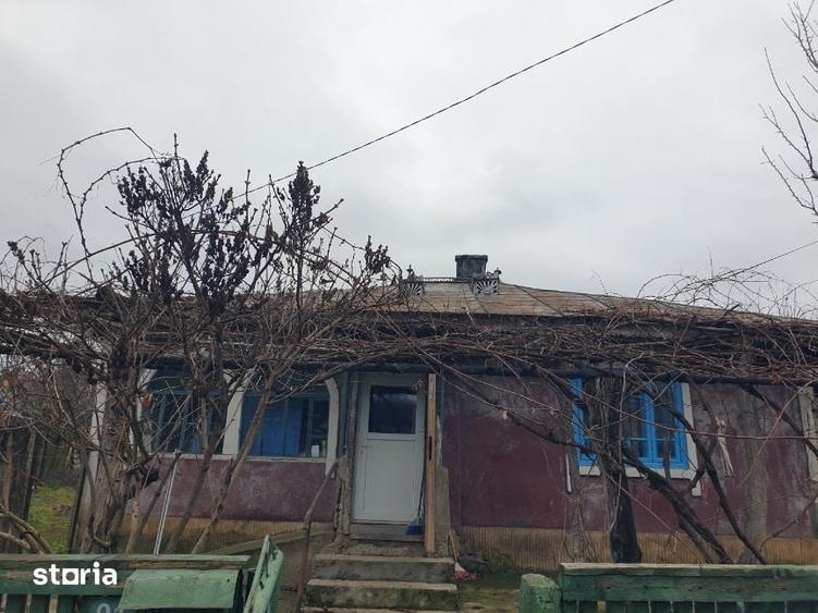 Casă cu 3 camere cu Teren 907 Mp în Popricani