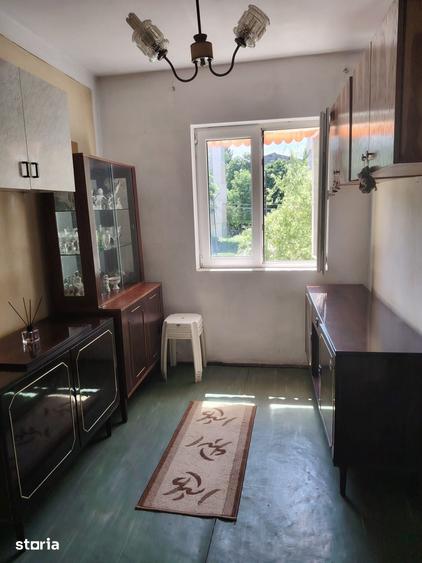 Apartament cu 3 camere în Micro 9