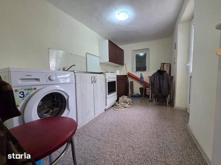 Casă cu 3 camere cu Teren 270 Mp în Central